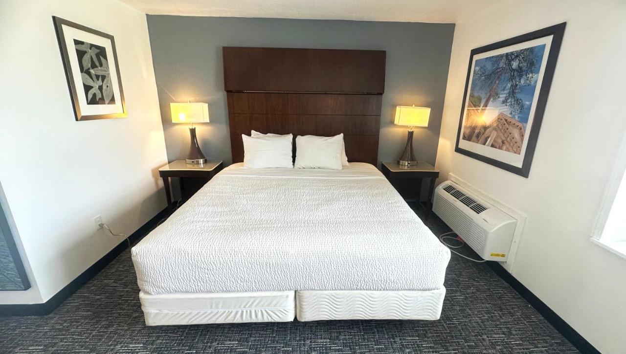 Quality & Hotel Caribou